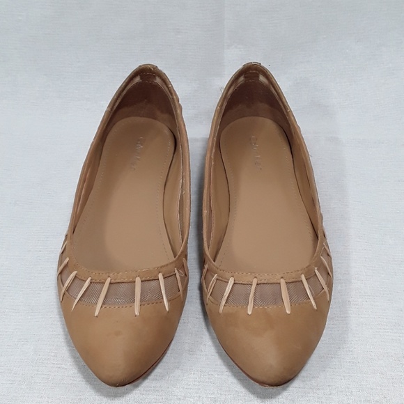Calvin Klein tan suede flats shoes. - Picture 3 of 7